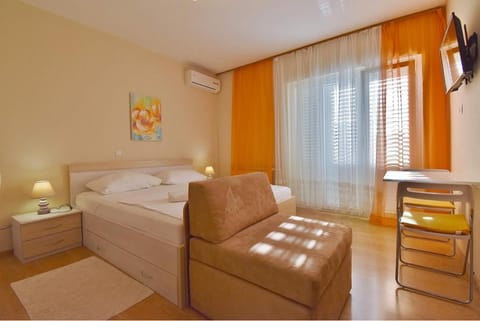 Bed, TV and multimedia