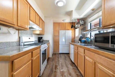 Agate Bay 3BDR, Walking Distance to the Beach! House in Tahoe Vista