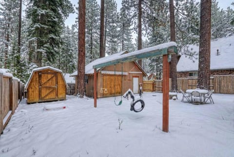 Agate Bay 3BDR, Walking Distance to the Beach! House in Tahoe Vista
