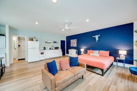 Ranchette Apartment- beach access small lake view Apartment in Lake Buchanan