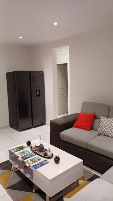 Jolie petite maison tout équipée House in Le Gosier