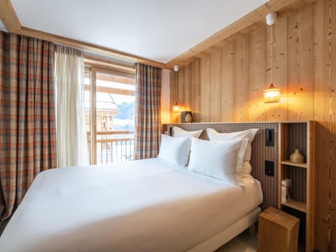Chalet luxueux Courchevel 1300, 12 pers, jacuzzi, animaux admis, parking - FR-1-568-43 Chalet in Saint-Bon-Tarentaise