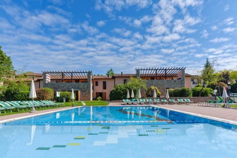 Property building, Summer, Swimming pool, sunbed