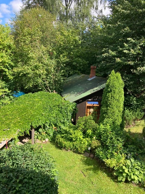 Property building, Day