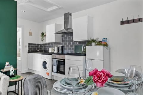 Comfortable Retreat Near City Centre- 1 bed, 3 Guests Apartment in Southampton