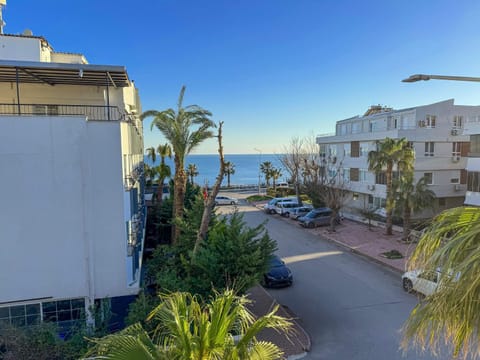 Day, Neighbourhood, City view, Sea view, Street view, Location, Parking