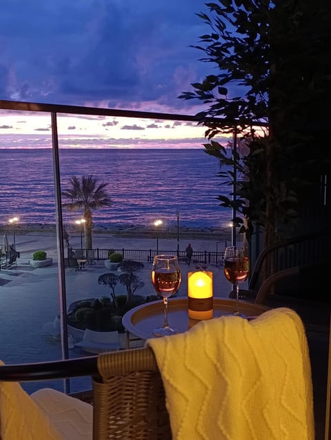 View (from property/room), Balcony/Terrace, Food and drinks, Sea view, Sea view, Drinks