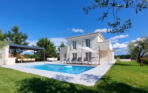 Property building, Garden view