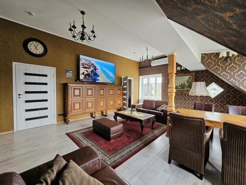 TV and multimedia, Living room, Seating area, air conditioner