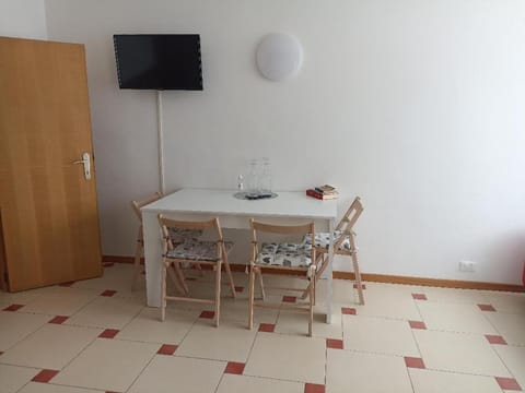 Monika Holiday 315 Magic Lake Apartment in Garda