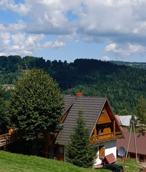 Property building, Day, Natural landscape, Mountain view