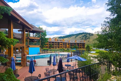 Silver Lodge A & B Apartment in Granby