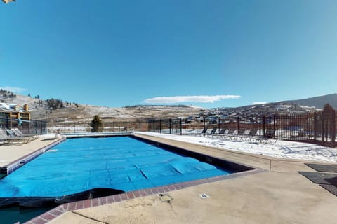 Silver Lodge A & B Apartment in Granby