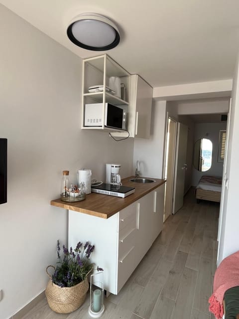 TV and multimedia, Coffee/tea facilities, Kitchen or kitchenette, minibar, stove