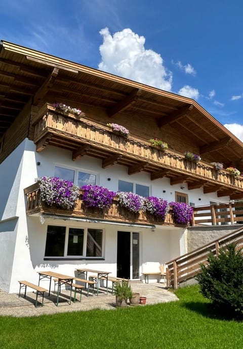 Property building, Balcony/Terrace, Garden view