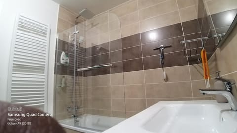 Shower, Bathroom, Bath