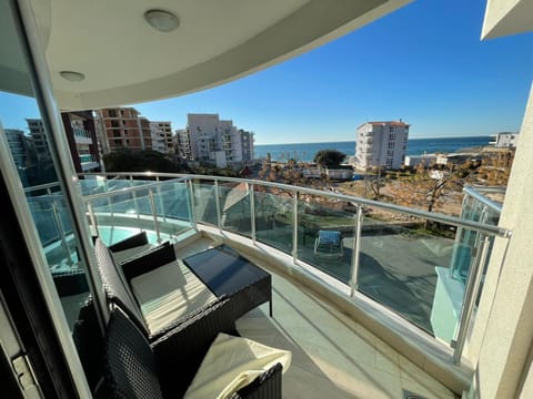 View (from property/room), View (from property/room), Balcony/Terrace, Seating area, Sea view