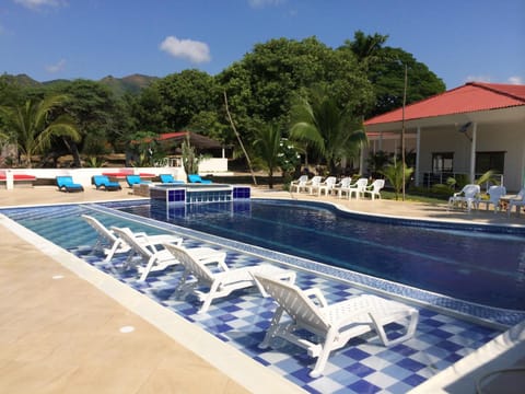 Swimming pool, Swimming pool