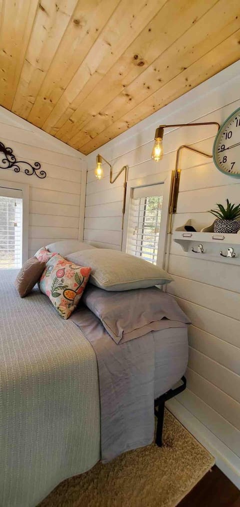 Angel's Landing Tiny East Zion & Bryce Canyon House in Glendale