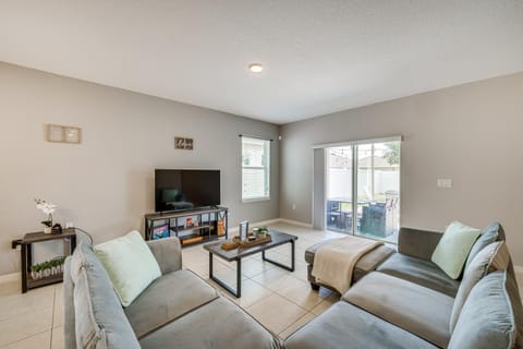 about 10 Mi to Animal Kingdom Davenport Family Home House in Loughman