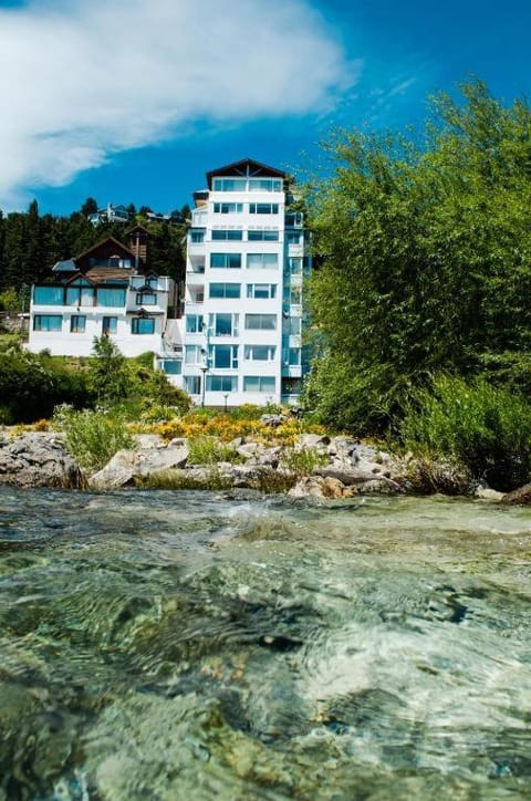 Nearby landmark, Spring, Day, Lake view, Mountain view, River view