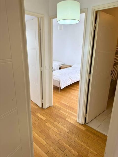 Magnifique Appart. spacieux 8P/ Défense-Courbevoie Apartment in Puteaux