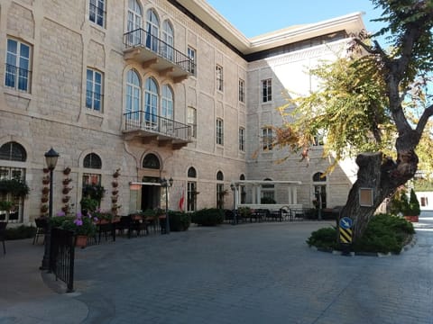 Facade/entrance, Balcony/Terrace