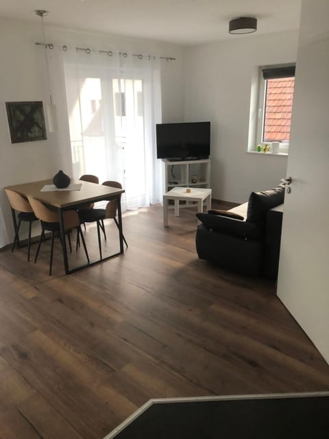 TV and multimedia, Living room, Dining area