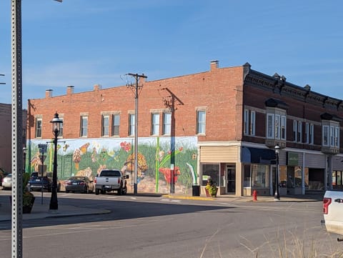 Property building, Location