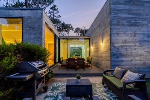 Property building, BBQ facilities, Garden
