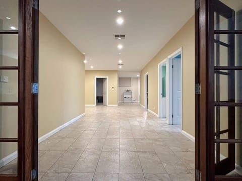 City Retreat for 8 with Spacious Rooms House in Hobart