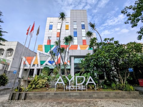 Property building, Facade/entrance