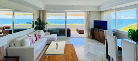 Living room, Sea view