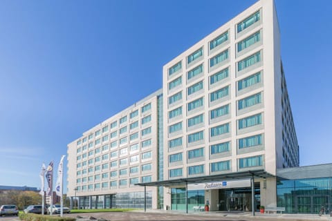 Property building, Facade/entrance, Day, Time of day
