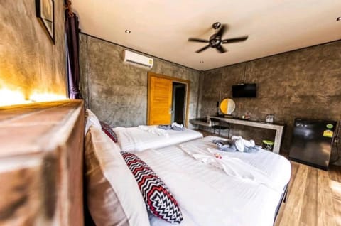 Grandfather Khaolak Resort Hotel in Khuekkhak