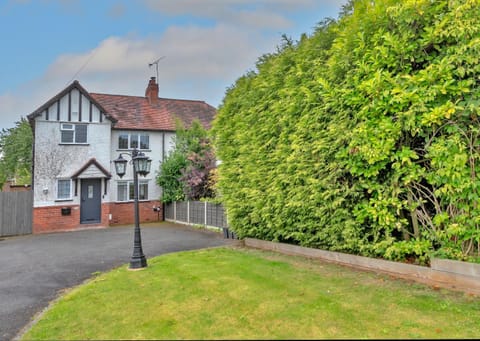 Property building, Facade/entrance, Off site