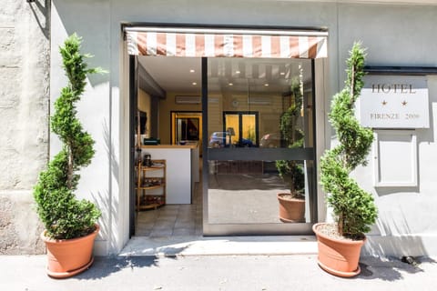 Property building, Facade/entrance, Floor plan