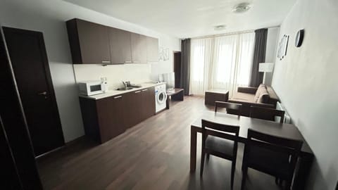 ALTITUDE MOUNTAIN APARTMENTS ASPEN at GONDOLA BANSKO Apartment in Bansko