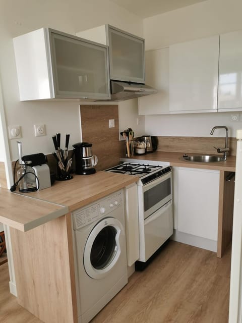 Kitchen or kitchenette, kitchen