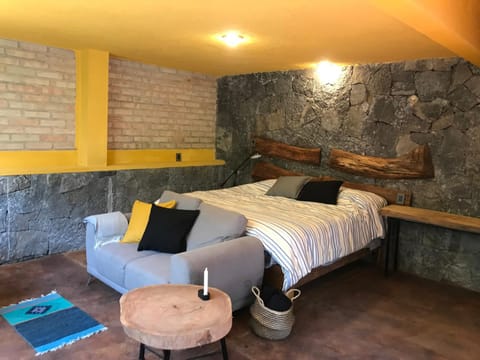 Bed, Living room