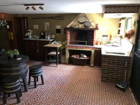 Casa con jardín a 200 mts de la playa House in O Salnés