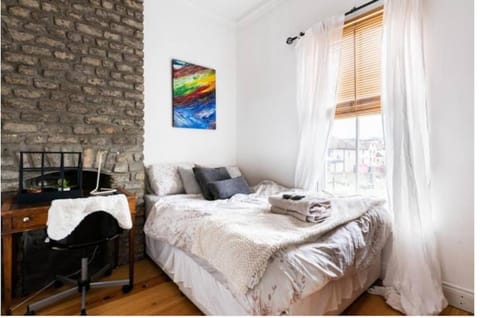 Photo of the whole room, Bedroom, towels