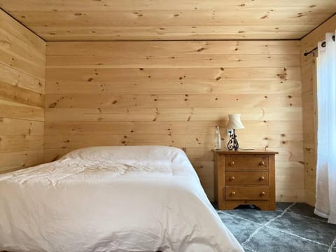 Stream House (The Lorca, Catskills) House in Shandaken