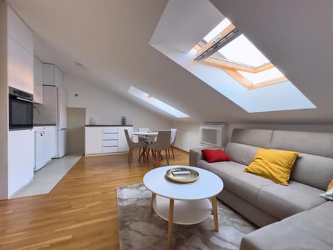 Living room, Dining area, kitchen