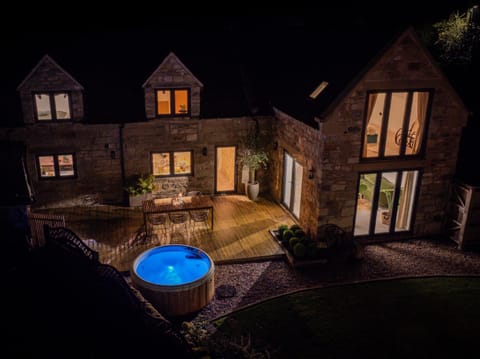 Hot Tub, Hot Tub