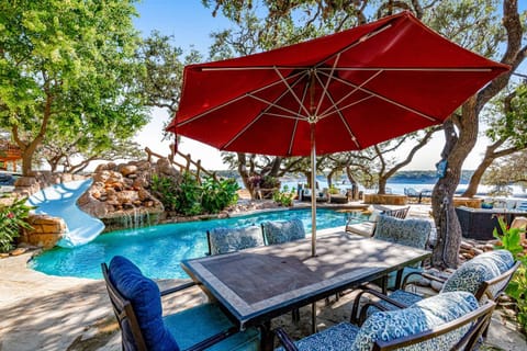 Lakeside House House in Hudson Bend