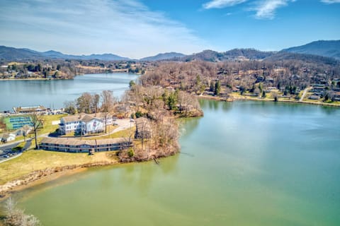 Dutch Treat House in Lake Junaluska