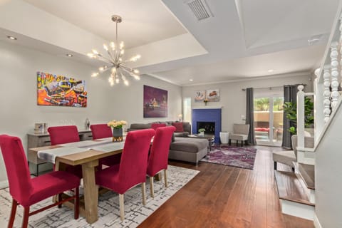 Living room, Dining area