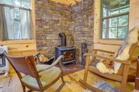 Marlinton Cabin Rental with Greenbrier River Access! Cabin in Shenandoah Valley
