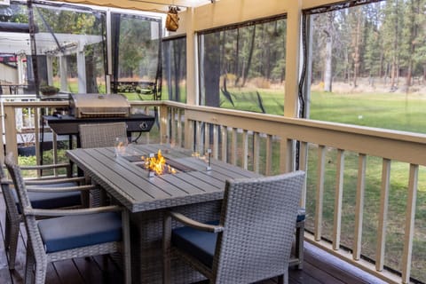 Breath in Fresh Mt Spring Air from a Private Deck with a River & Golf Course View House in Plumas Eureka